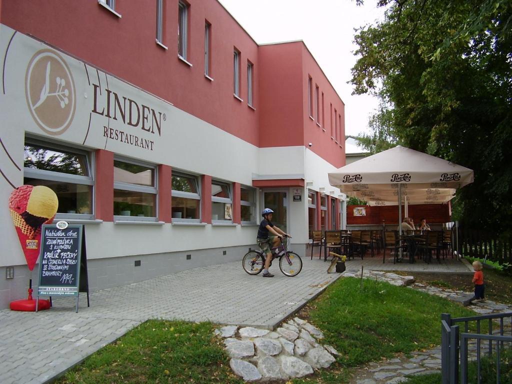 Linden Restaurant And Pension Brno Eksteriør billede