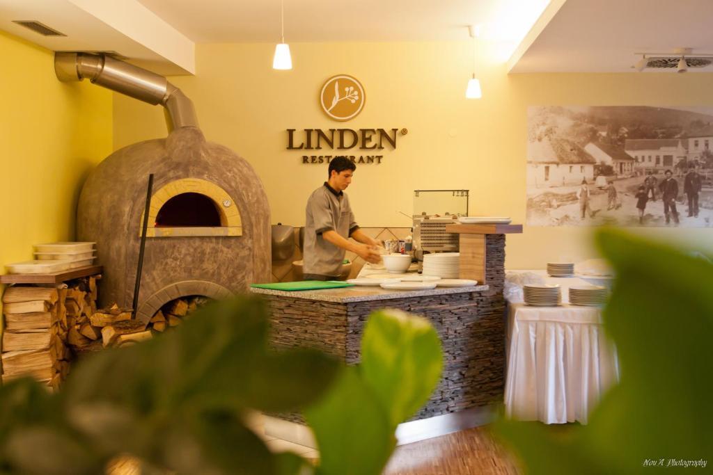 Linden Restaurant And Pension Brno Eksteriør billede