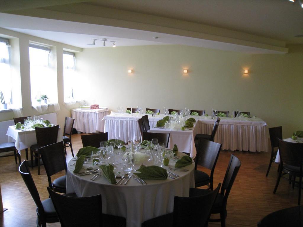 Linden Restaurant And Pension Brno Eksteriør billede
