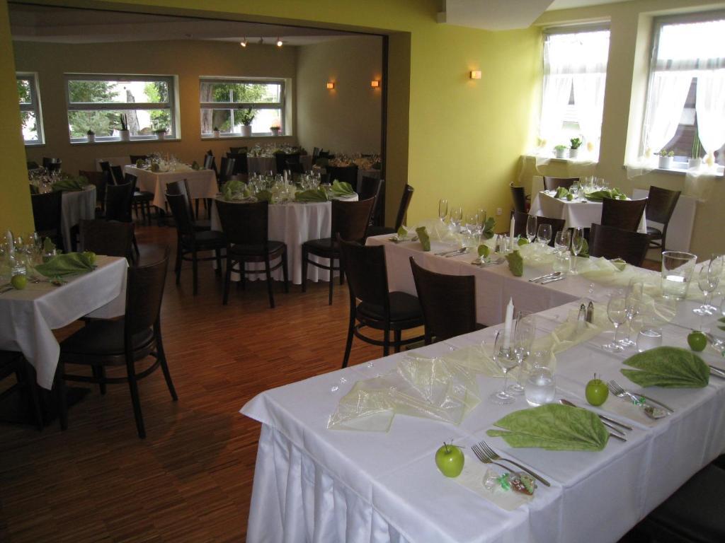 Linden Restaurant And Pension Brno Eksteriør billede
