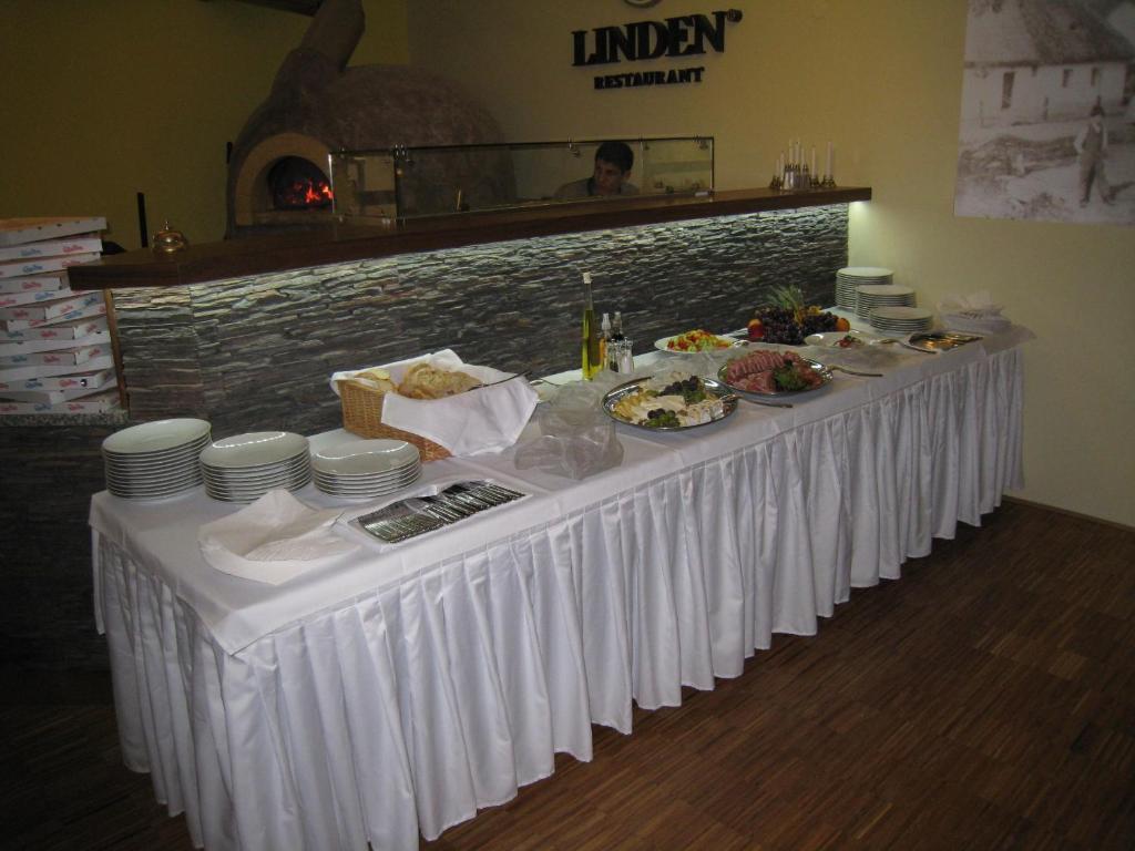 Linden Restaurant And Pension Brno Eksteriør billede