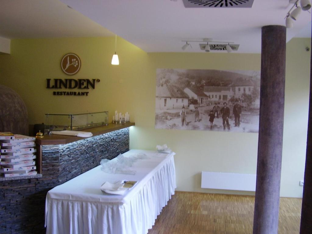 Linden Restaurant And Pension Brno Eksteriør billede